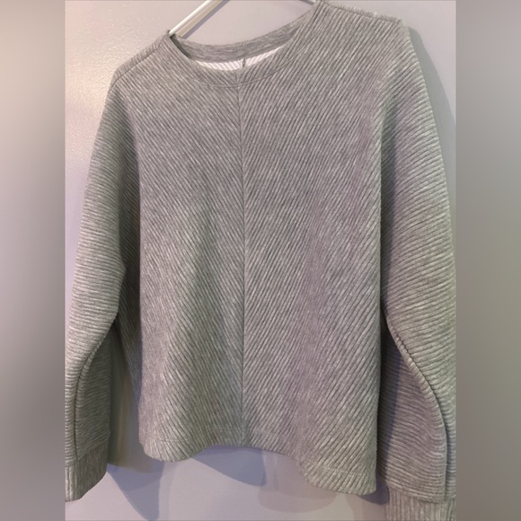 A New Day Women’s Crewneck Pullover Sweater Size Medium - Picture 2 of 4